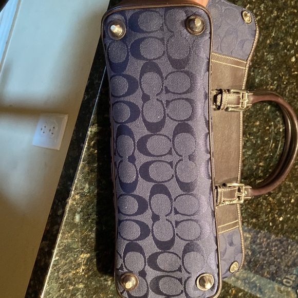 Coach Purse - Picture 4 of 7